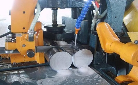 皂市镇卧式带锯床的送料方式有哪几种？